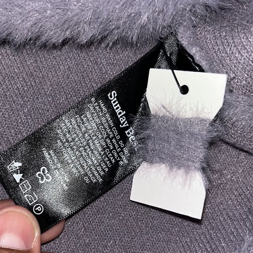 Aritzia Sunday Best Medium Elsie Long Sleeve Sweater Crop Top Women Gray Fuzzy - Picture 12 of 16